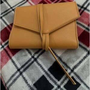 Glass Ladder Co. travel organizer